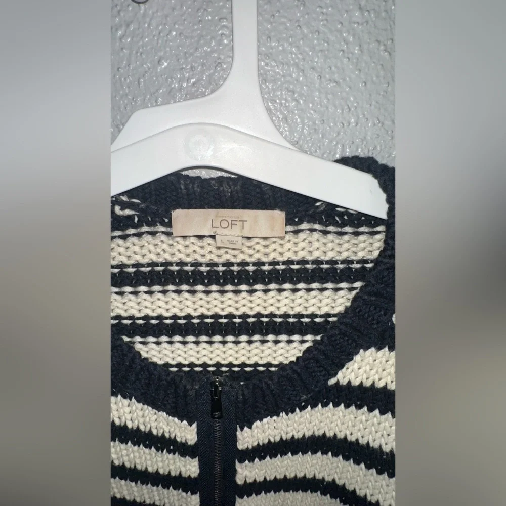 LOFT Women's Black and Cream Striped Cardigan - Picture 4 of 4